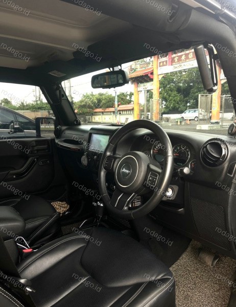 Jeep Wrangler Rubicon - Photo 5